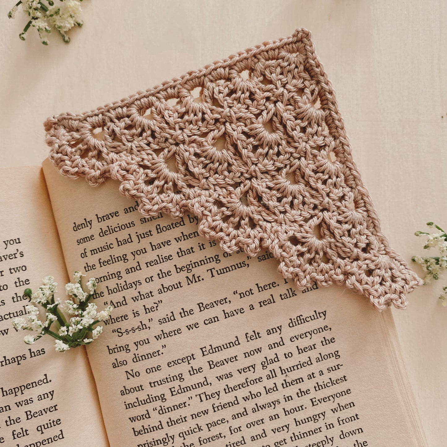 Lacey Lace Corner Bookmark