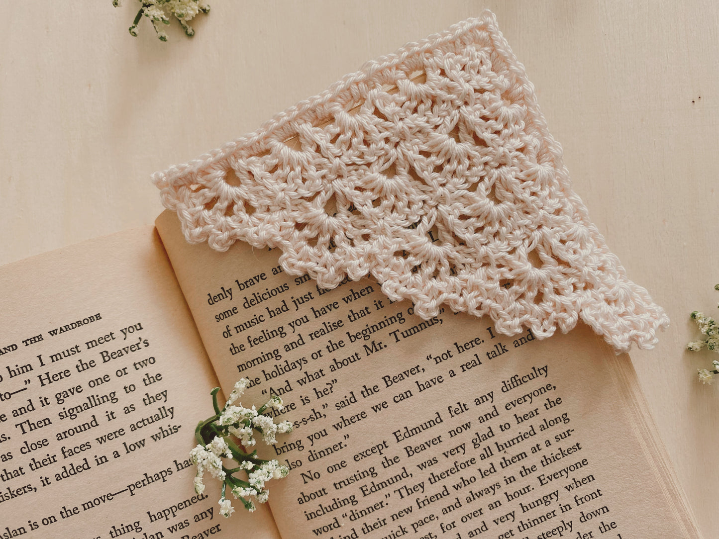 Lacey Lace Corner Bookmark