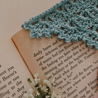 Lacey Lace Corner Bookmark